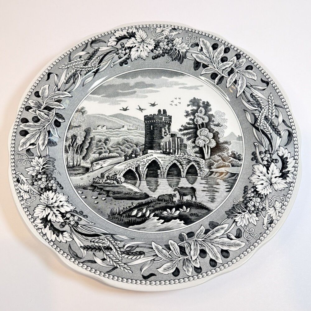 THE SPODE ARCHIVE COLLECTION 'LUCANO' 1806 England  10.5" VTG blk/white/gray